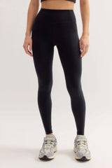 Black FLOAT Ultralight Legging